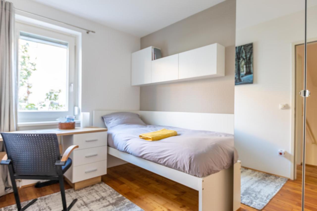 Town House Near Metro & Vienna City Center 외부 사진